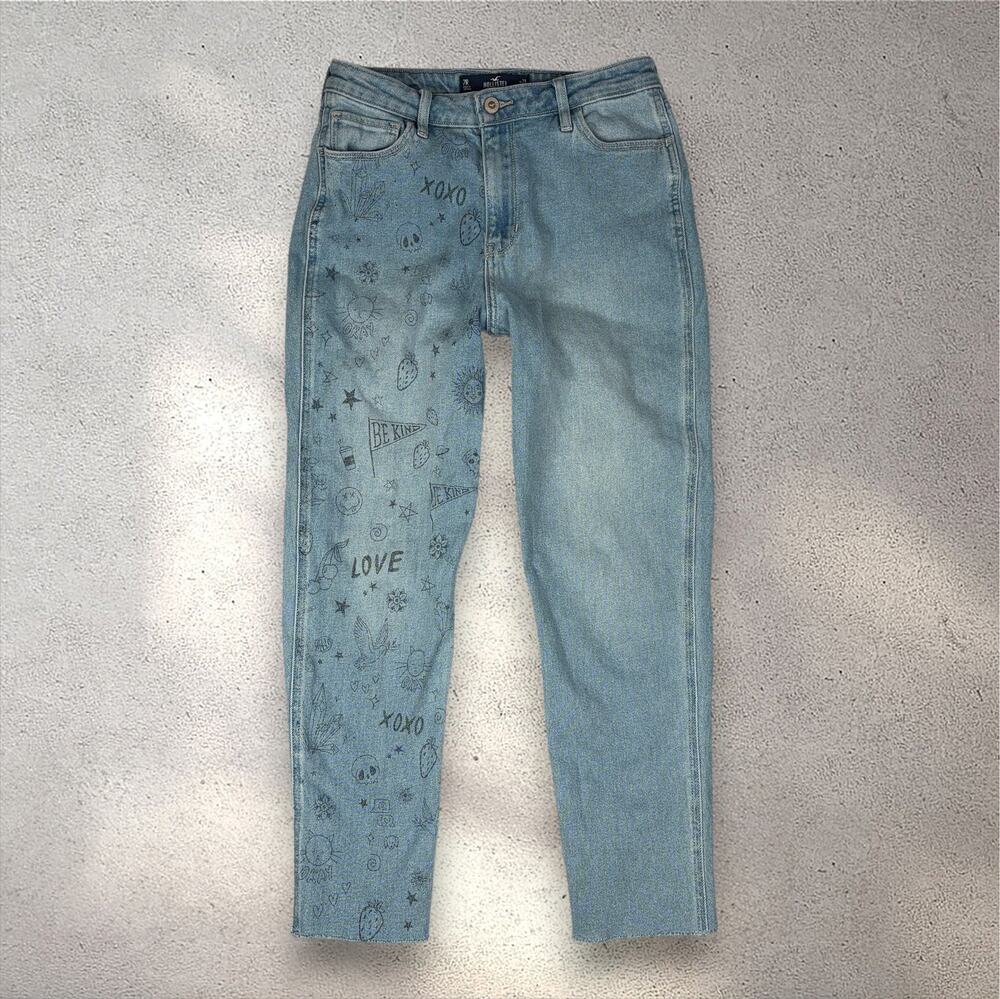 Hollister Ultra High-Rise Doodle Mom Jeans Juniors' 7R Light Wash Skater Casual